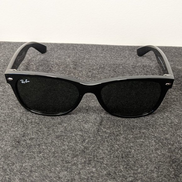 Ray-Ban New Wayfarer in Black - Picture 2 of 6